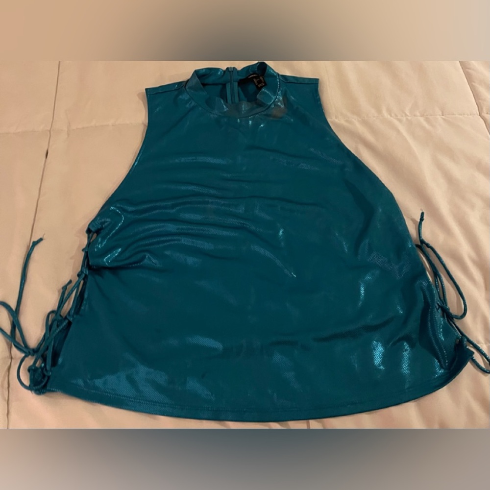 Forever21 blue metallic crop top
